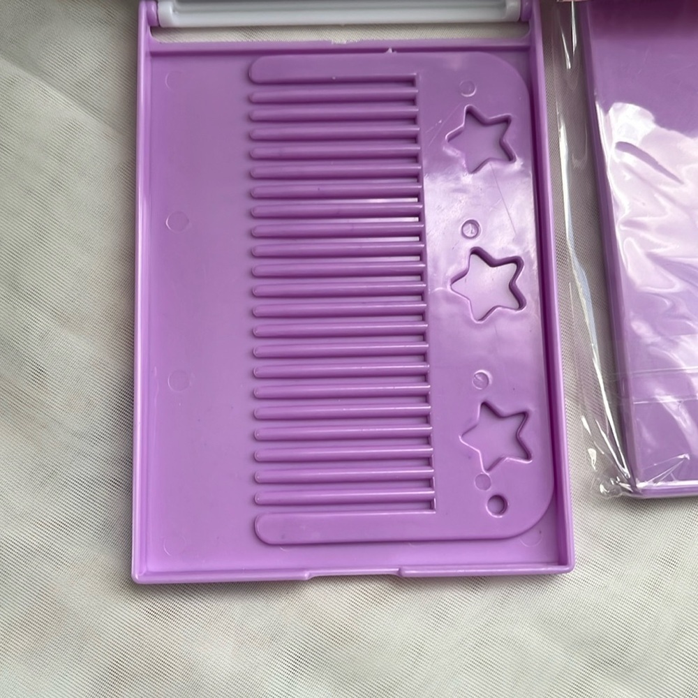 NIP (1) Kuromi Purple Mirror and Comb Set - Picture 4 of 4